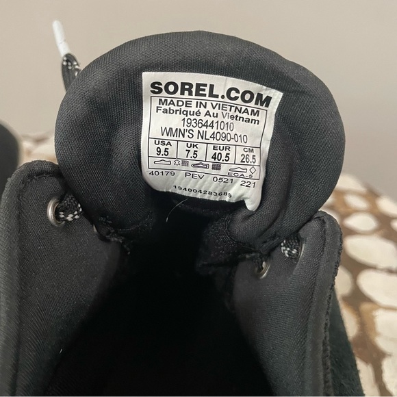 Sorel Women’s Out ’N About III Lace Sneakers Sz 9.5 Waterproof Suede - Picture 4 of 5